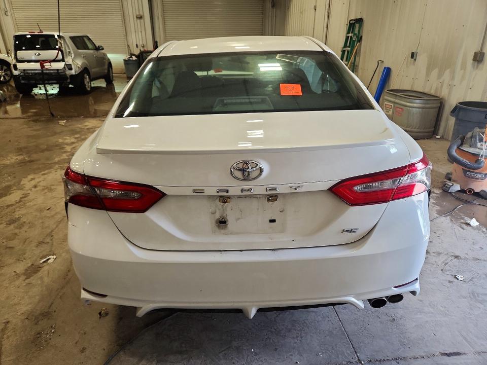 2018 Toyota Camry მანქანა იყიდება აუქციონზე, vin: 4T1B11HKXJU628395, აუქციონის ნომერი: 54636646