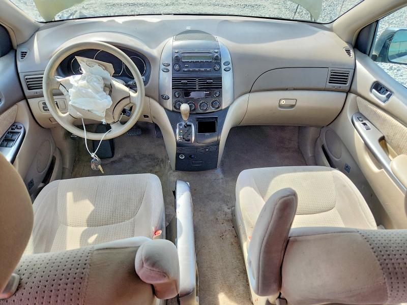 52692056 :رقم المزاد ، 5TDKK4CC0AS289086 vin ، 2010 Toyota Sienna مزاد بيع