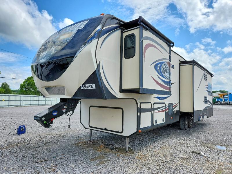52546496 :رقم المزاد ، 4YDF34323FE760082 vin ، 2015 Keystone Avalanche مزاد بيع