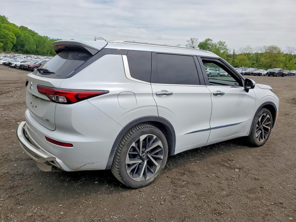 Продаж на аукціоні авто 2022 Mitsubishi Outlander, vin: JA4J4VA82NZ039941, номер лоту: 52891436