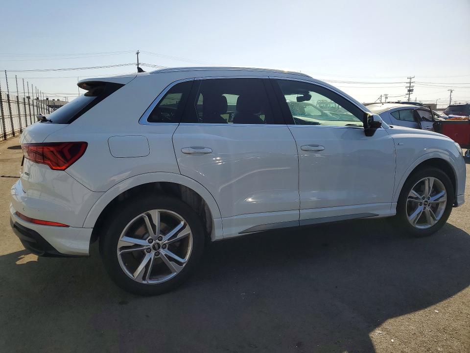 55041286 :رقم المزاد ، WA1EECF31N1008159 vin ، 2022 Audi Q3 مزاد بيع