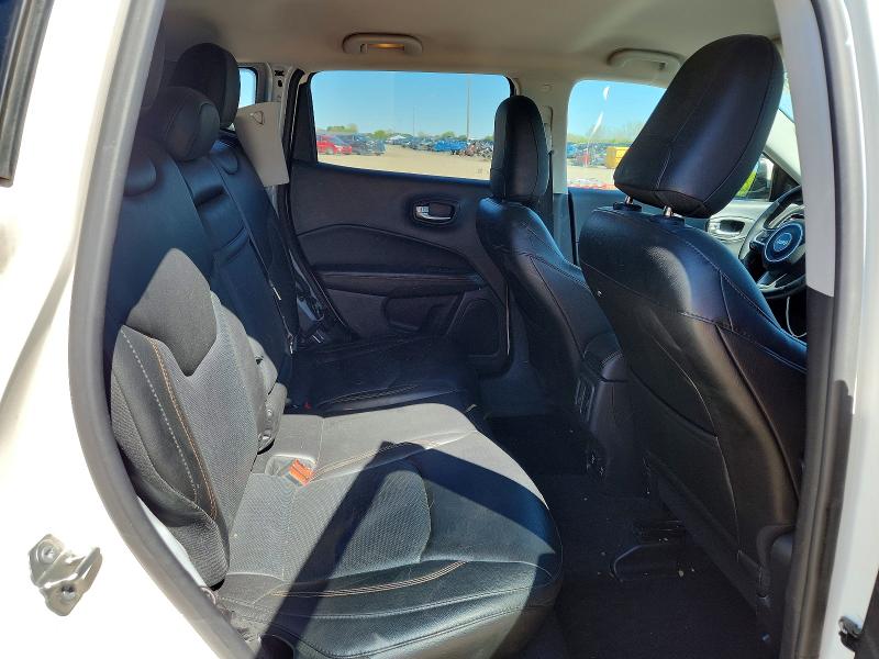 53522996 :رقم المزاد ، 3C4NJDCB0JT372529 vin ، 2018 Jeep Compass مزاد بيع