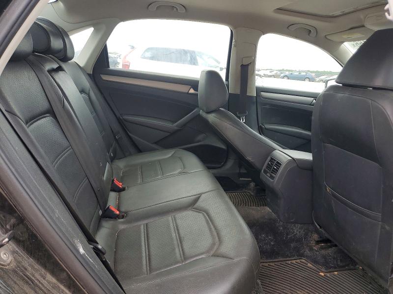 53044166 :رقم المزاد ، 1VWBN7A3XEC104803 vin ، 2014 Volkswagen Passat مزاد بيع