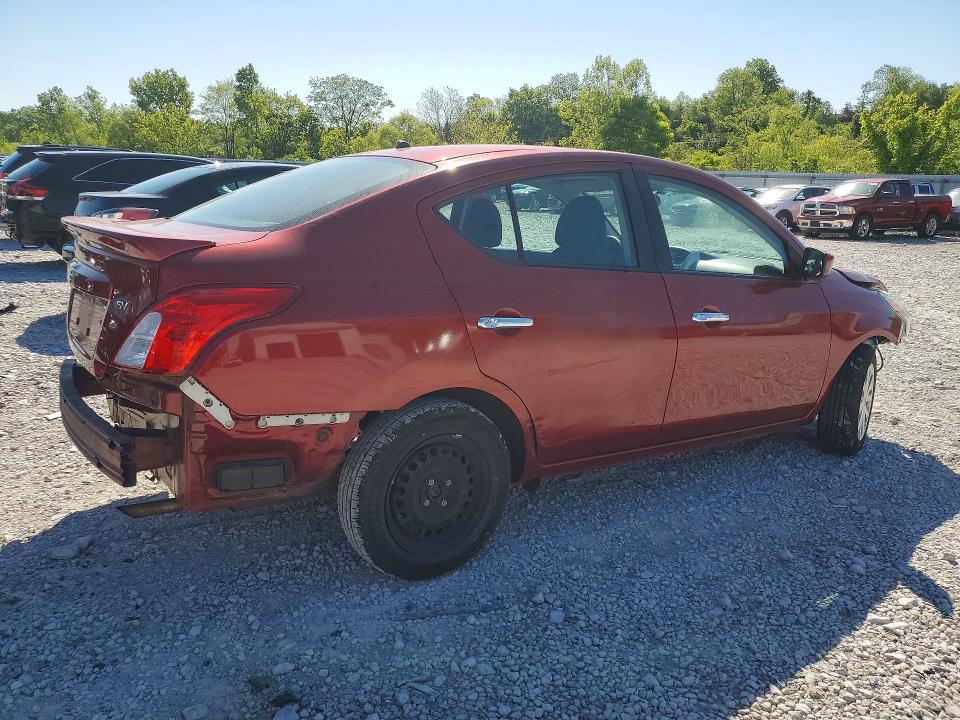 52941196 :رقم المزاد ، 3N1CN7AP0JL864119 vin ، 2018 Nissan Versa مزاد بيع