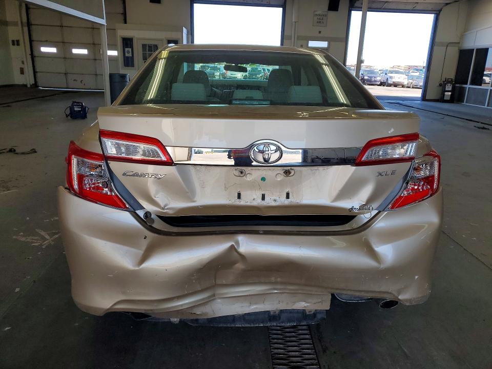 54682646 :رقم المزاد ، 4T4BF1FK6CR182694 vin ، 2012 Toyota Camry مزاد بيع