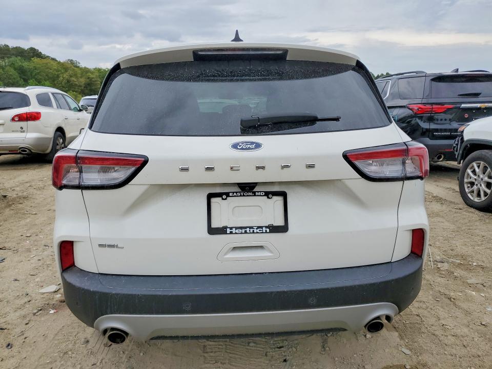 51888486 :رقم المزاد ، 1FMCU0H68MUB15353 vin ، 2021 Ford Escape مزاد بيع