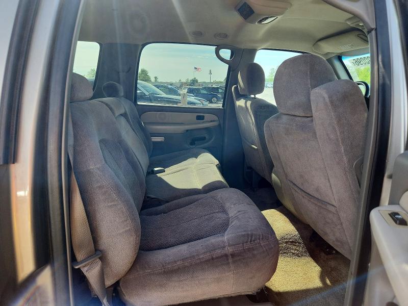 2001 Chevrolet Suburban მანქანა იყიდება აუქციონზე, vin: 3GNFK16T11G115481, აუქციონის ნომერი: 53890096