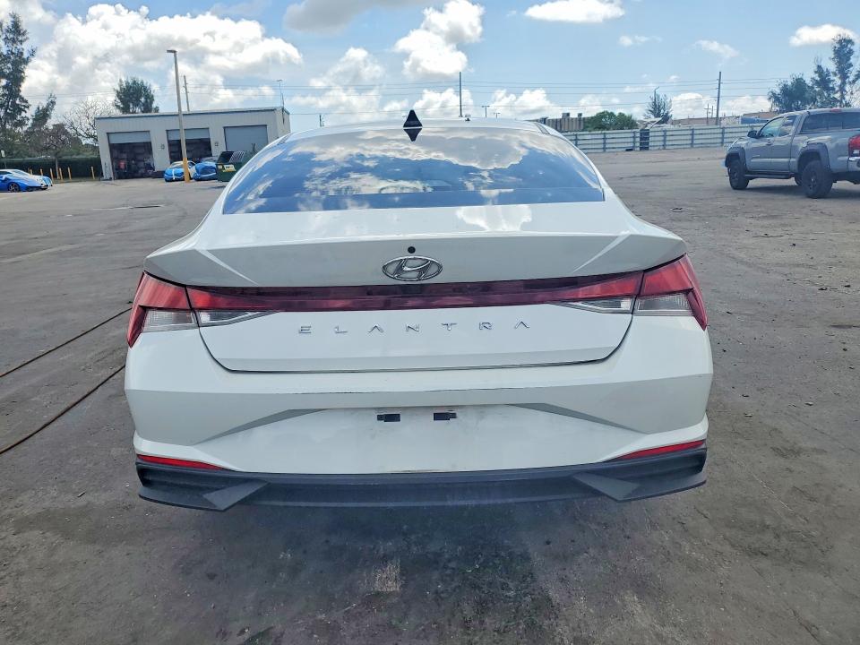52539146 :رقم المزاد ، 5NPLM4AG8PH090273 vin ، 2023 Hyundai Elantra مزاد بيع