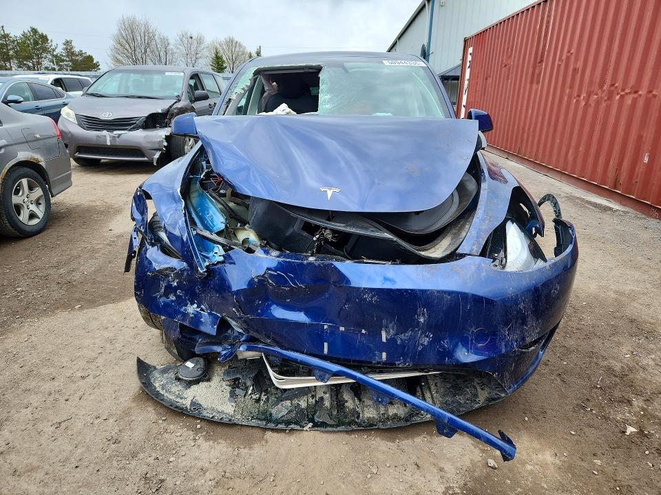 2024 Tesla Model Y მანქანა იყიდება აუქციონზე, vin: 7SAYGAEE8RF009667, აუქციონის ნომერი: 50944336