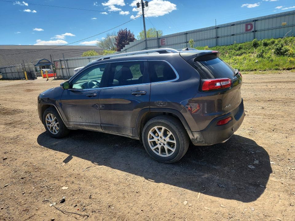 53369446 :رقم المزاد ، 1C4PJMCS8GW220980 vin ، 2016 Jeep Cherokee مزاد بيع