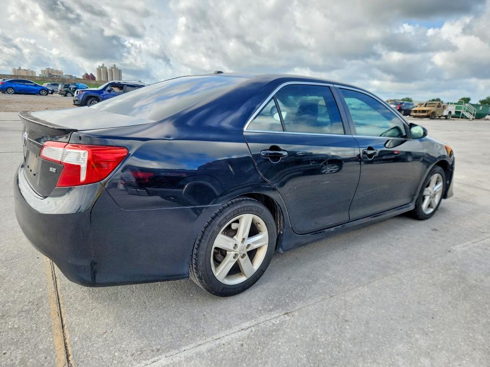 55237086 :رقم المزاد ، 4T1BF1FK5DU253587 vin ، 2013 Toyota Camry مزاد بيع