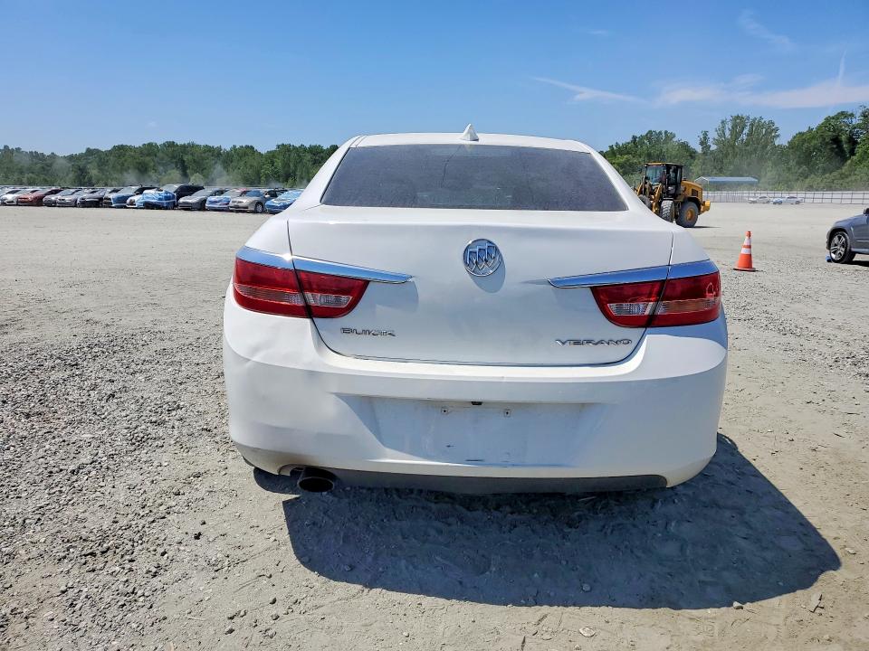 54286486 :رقم المزاد ، 1G4PP5SK8F4202877 vin ، 2015 Buick Verano مزاد بيع