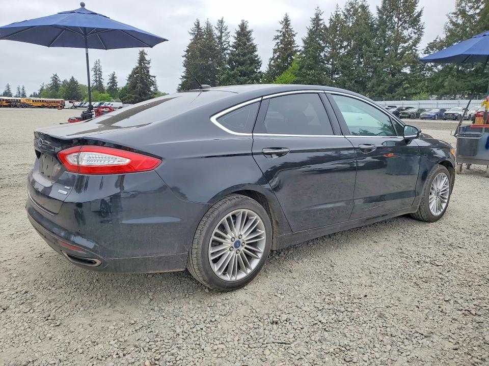 52049326 :رقم المزاد ، 3FA6P0H9XGR173615 vin ، 2016 Ford Fusion مزاد بيع