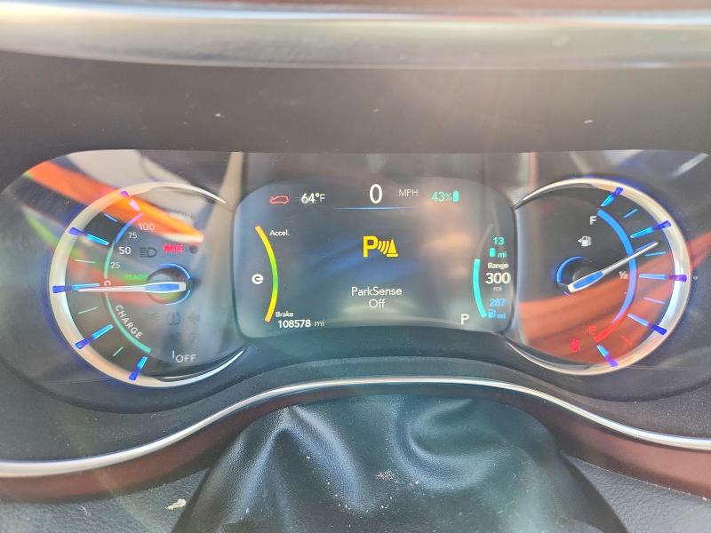 53623786 :رقم المزاد ، 2C4RC1N73LR129807 vin ، 2020 Chrysler Pacifica مزاد بيع