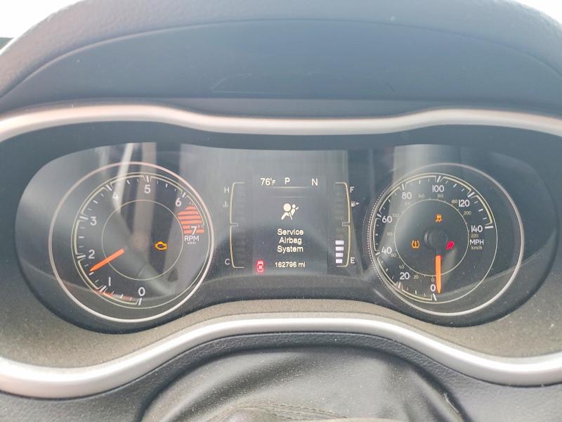 52248716 :رقم المزاد ، 1C4PJLLB7JD519020 vin ، 2018 Jeep Cherokee مزاد بيع