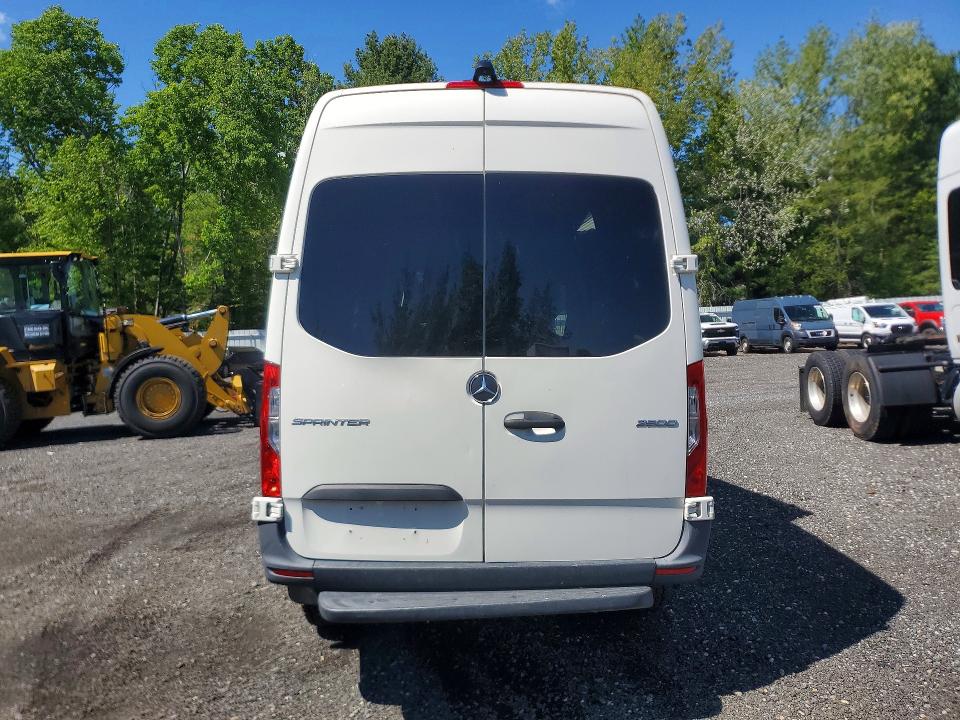 53063946 :رقم المزاد ، W1W4EBHY5LT036914 vin ، 2020 Mercedes Benz Sprinter مزاد بيع