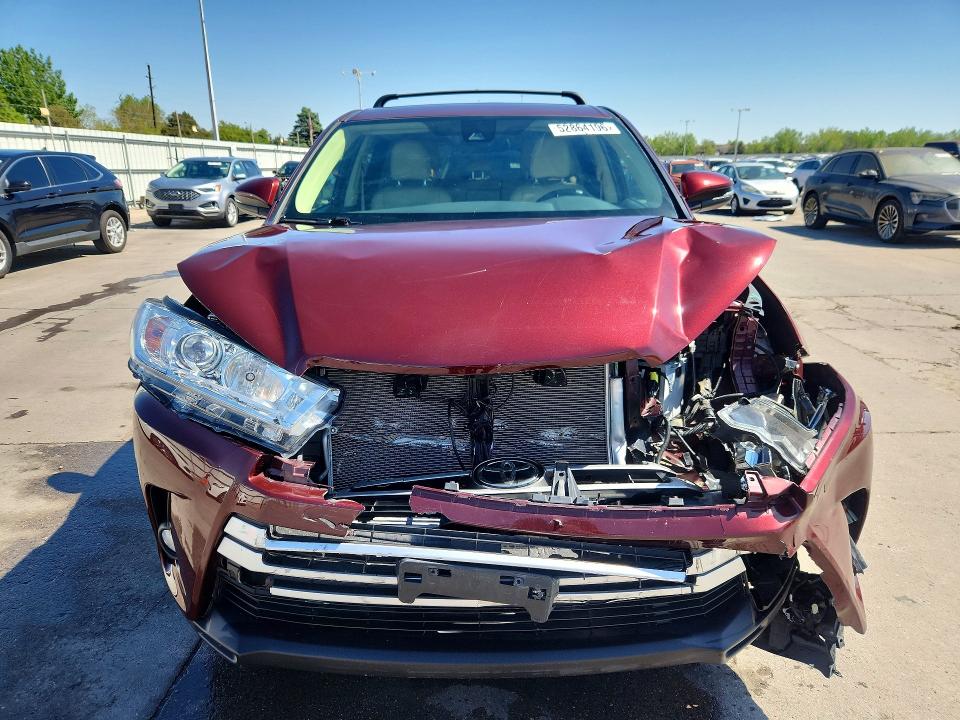 Продажа на аукционе авто 2019 Toyota Highlander, vin: 5TDBZRFH3KS746278, номер лота: 52864196