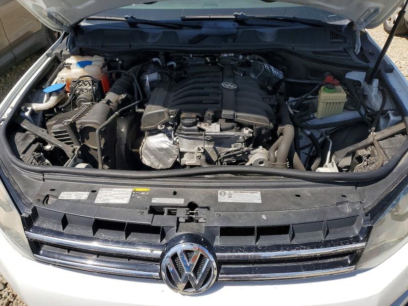 52270496 :رقم المزاد ، WVGEF9BPXDD010483 vin ، 2013 Volkswagen Touareg مزاد بيع