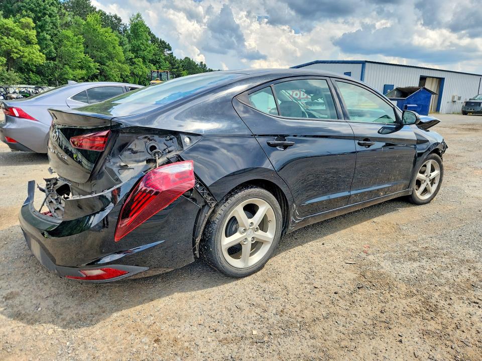 2020 Hyundai Elantra მანქანა იყიდება აუქციონზე, vin: 5NPD74LF6LH556650, აუქციონის ნომერი: 55037686