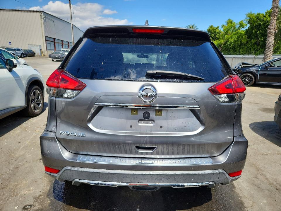 Продаж на аукціоні авто 2018 Nissan Rogue, vin: KNMAT2MT3JP576945, номер лоту: 55013546