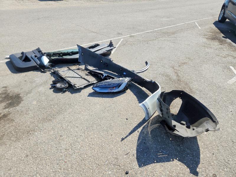 Продажа на аукционе авто 2022 Tesla Model X, vin: 7SAXCBE53NF329793, номер лота: 51530416