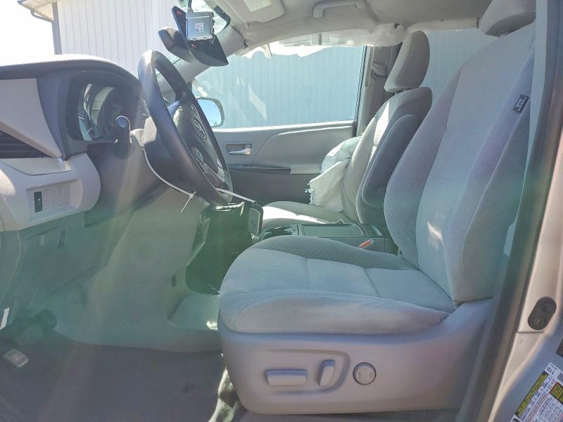 53041546 :رقم المزاد ، 5TDKZ3DC6LS032960 vin ، 2020 Toyota Sienna مزاد بيع