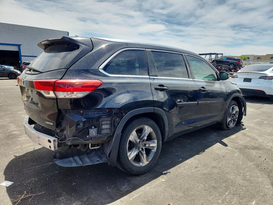 Продажа на аукционе авто 2018 Toyota Highlander, vin: 5TDYZRFH8JS249879, номер лота: 54899566