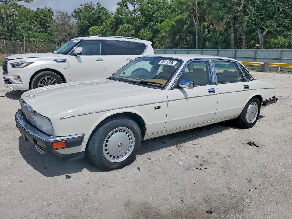 1992 Jaguar Xj6 მანქანა იყიდება აუქციონზე, vin: SAJKY1748NC663565, აუქციონის ნომერი: 55272186