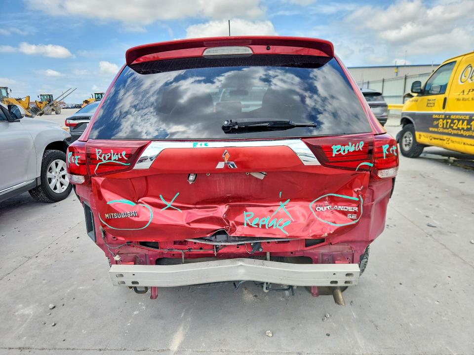2016 Mitsubishi Outlander მანქანა იყიდება აუქციონზე, vin: JA4AD3A38GZ015848, აუქციონის ნომერი: 54829006