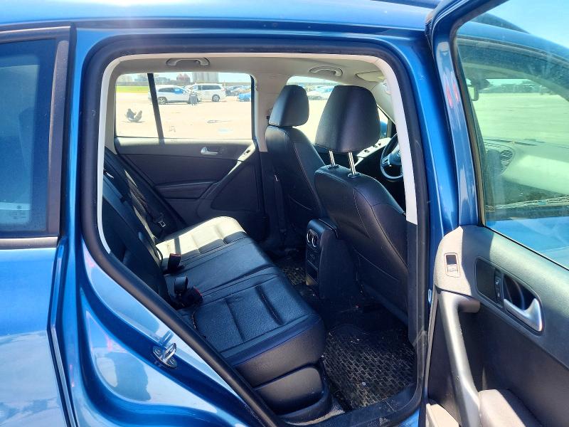 2017 Volkswagen Tiguan მანქანა იყიდება აუქციონზე, vin: WVGAV7AXXHK036235, აუქციონის ნომერი: 52153556