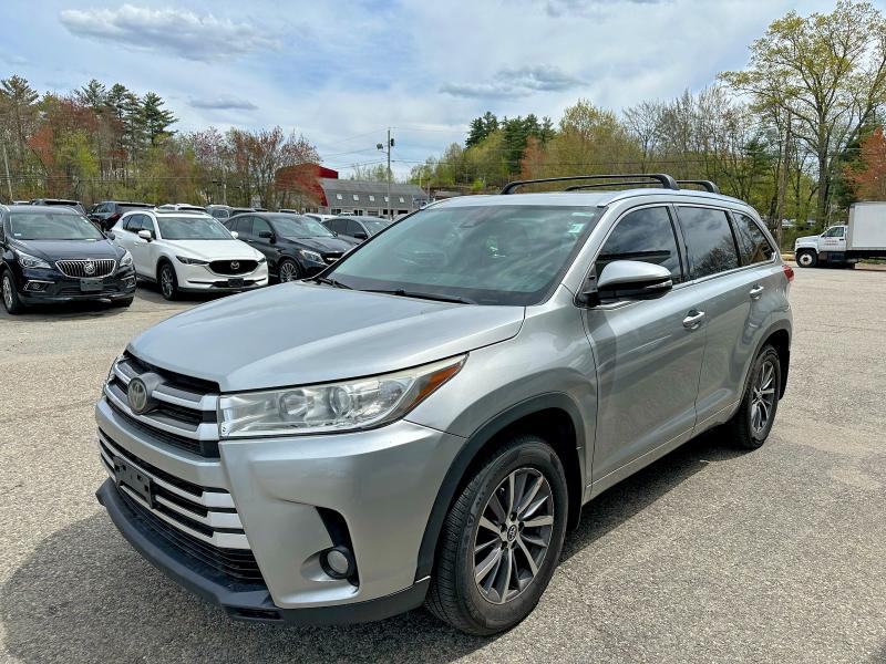 Продаж на аукціоні авто 2017 Toyota Highlander, vin: 5TDJZRFH4HS381579, номер лоту: 53775616