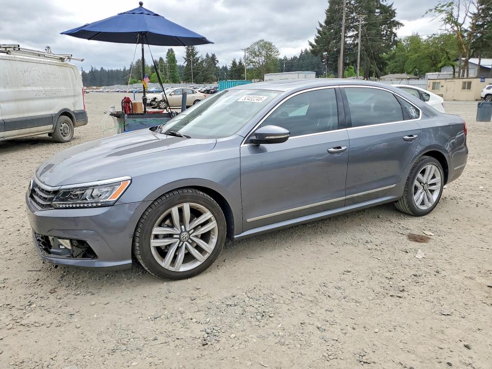 52432246 :رقم المزاد ، 1VWGT7A31HC038433 vin ، 2017 Volkswagen Passat مزاد بيع