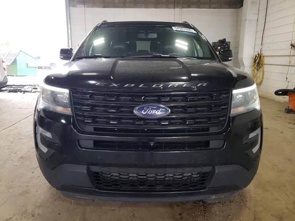 54307096 :رقم المزاد ، 1FM5K8GT0HGD18763 vin ، 2017 Ford Explorer مزاد بيع