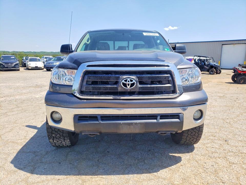 53641246 :رقم المزاد ، 5TFUY5F13CX267006 vin ، 2012 Toyota Tundra مزاد بيع