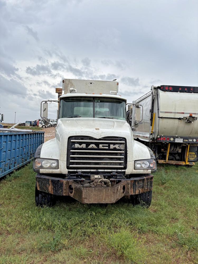 Продажа на аукционе авто 2008 Mack 700, vin: 1M2AX04C08M003310, номер лота: 49394806