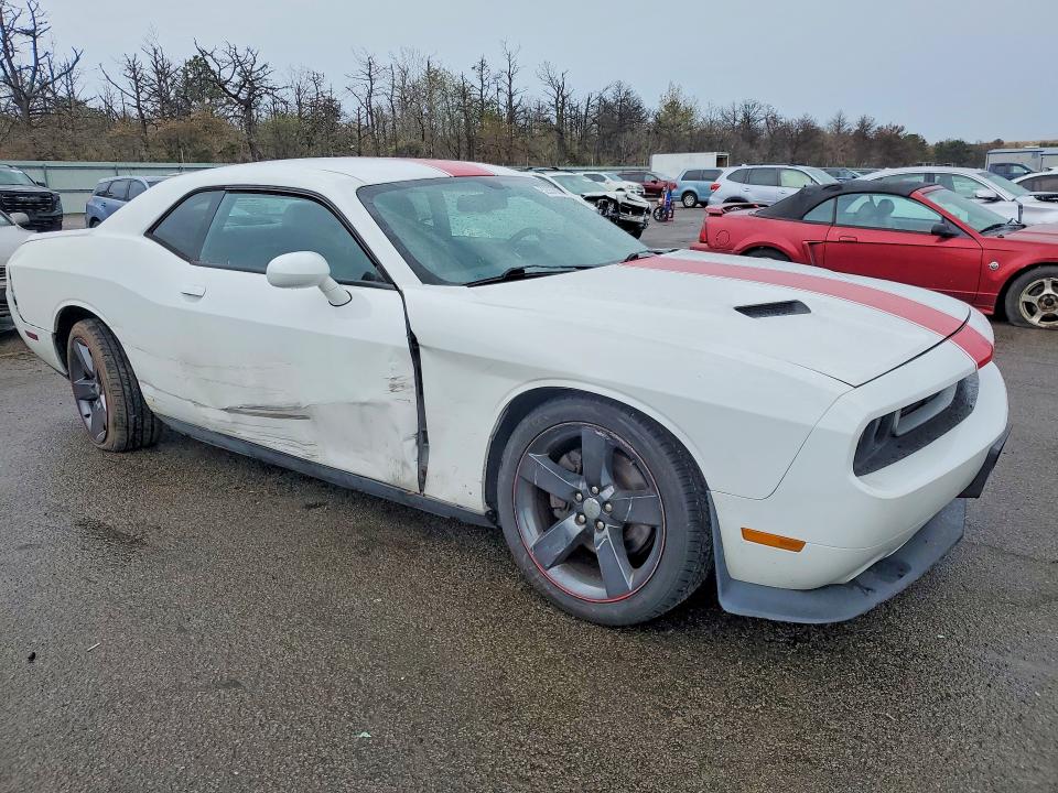 52537806 :رقم المزاد ، 2C3CDYAG7DH524540 vin ، 2013 Dodge Challenger مزاد بيع