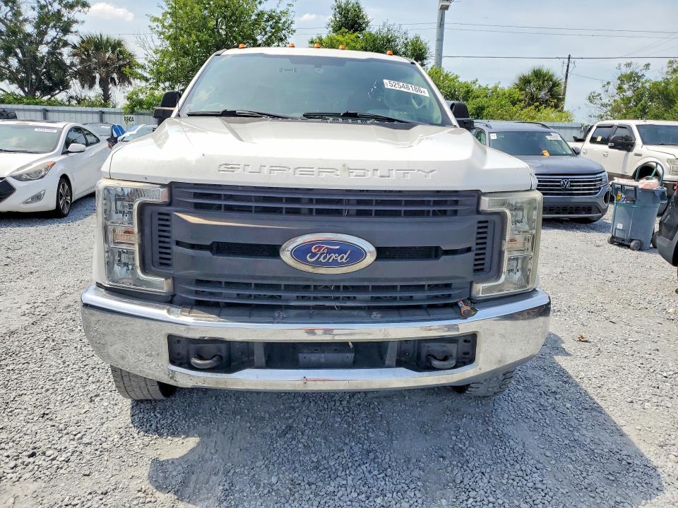 52548186 :رقم المزاد ، 1FD8W3HT0KEC51605 vin ، 2019 Ford F350 مزاد بيع