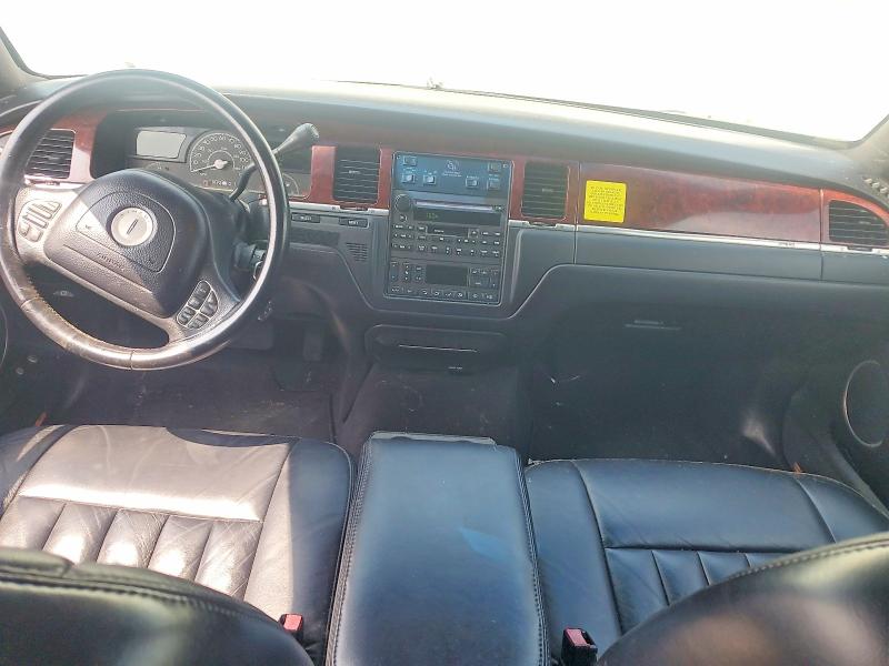 Aukcja sprzedaży 2003 Lincoln Town Car, vin: 1L1FM81WX3Y646942, numer aukcji: 53920336