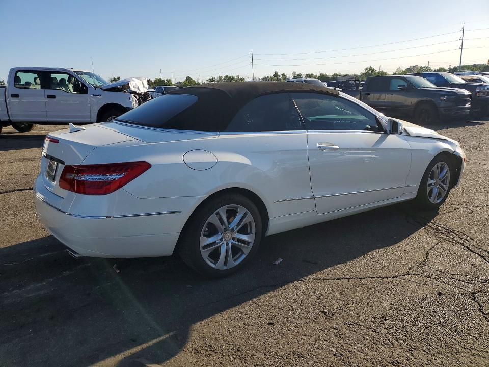 52895006 :رقم المزاد ، WDDKK5GF3BF060046 vin ، 2011 Mercedes-benz E مزاد بيع