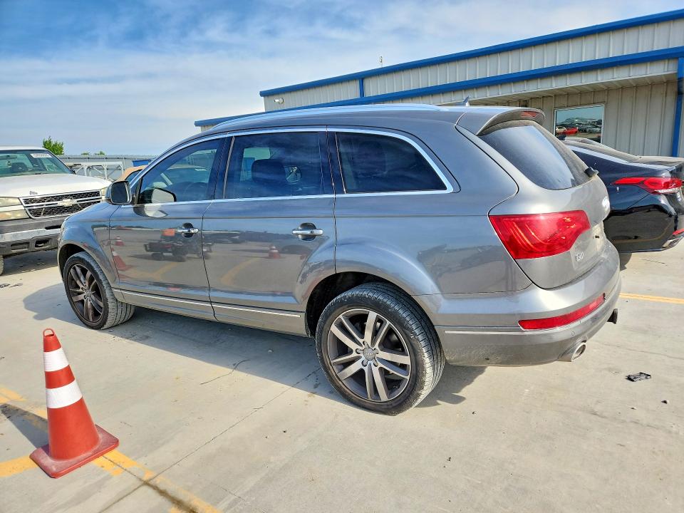 Продажа на аукционе авто 2015 Audi Q7, vin: WA1LMAFE5FD031427, номер лота: 53434366