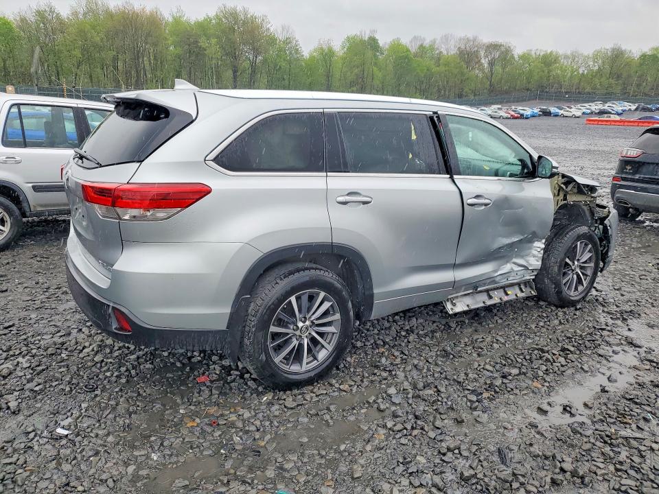 Aukcja sprzedaży 2018 Toyota Highlander, vin: 5TDJZRFHXJS906683, numer aukcji: 52209896
