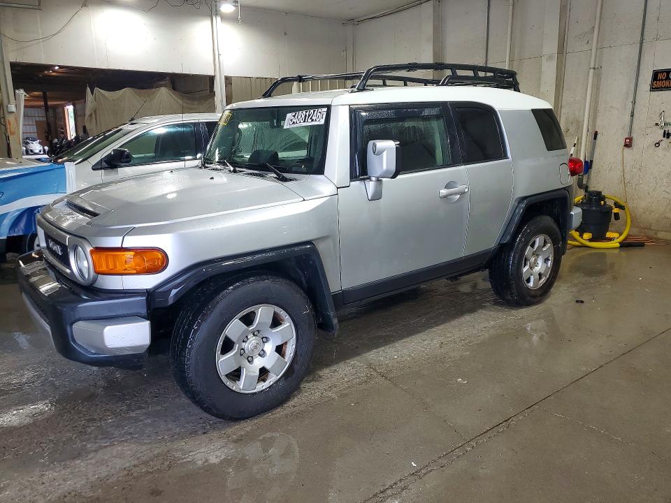 Продажа на аукционе авто 2007 Toyota Fj Cruiser, vin: JTEZU11FX70010111, номер лота: 54881246