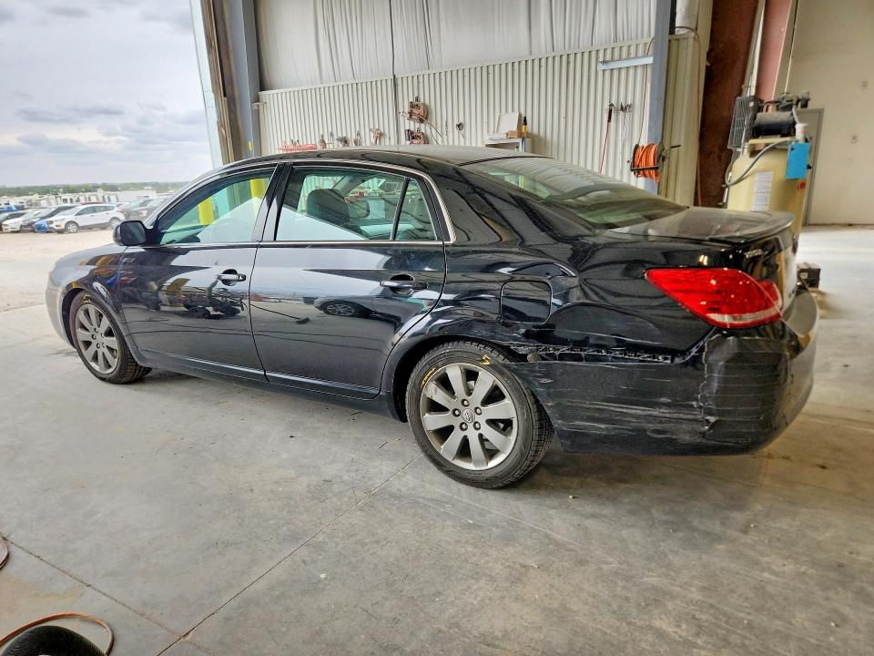 52232636 :رقم المزاد ، 4T1BK36B95U033572 vin ، 2005 Toyota Avalon مزاد بيع