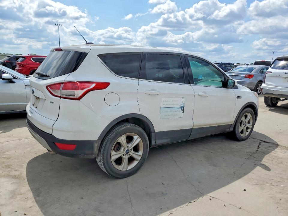 Продажа на аукционе авто 2015 Ford Escape, vin: 1FMCU0G7XFUA54262, номер лота: 53121576
