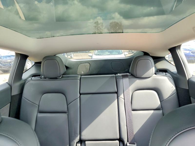 52998996 :رقم المزاد ، 7SAYGDEE3PF843165 vin ، 2023 Tesla Model Y مزاد بيع