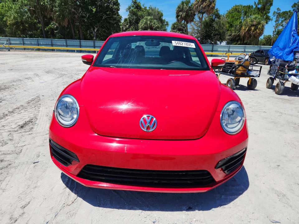54821806 :رقم المزاد ، 3VWFD7AT3KM707896 vin ، 2019 Volkswagen Beetle مزاد بيع