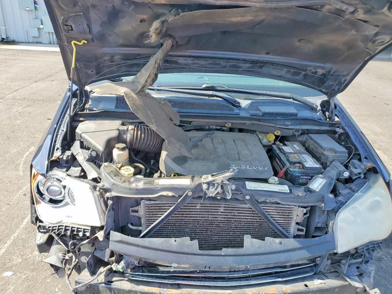 2011 Chrysler Town & Country მანქანა იყიდება აუქციონზე, vin: 2A4RR6DG3BR667347, აუქციონის ნომერი: 53175986
