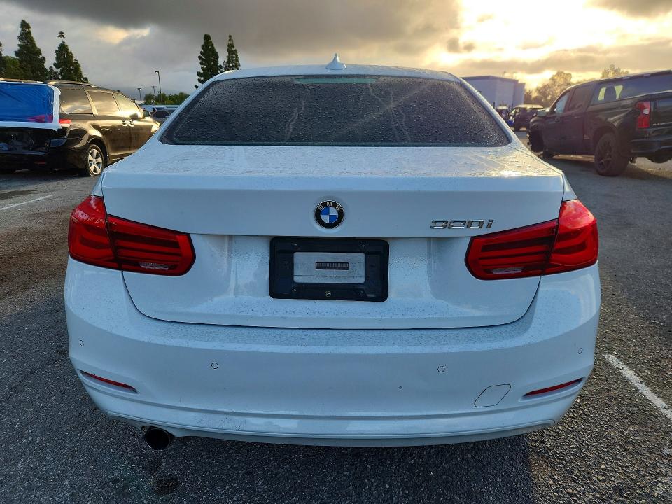 Aukcja sprzedaży 2017 Bmw 320, vin: WBA8E1G38HNU18618, numer aukcji: 54642606