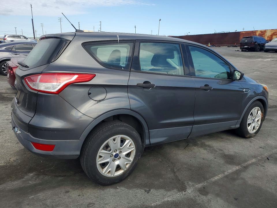 2015 Ford Escape მანქანა იყიდება აუქციონზე, vin: 1FMCU0F71FUA25542, აუქციონის ნომერი: 55396516