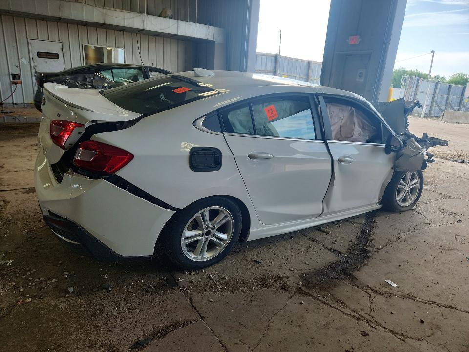 54851666 :رقم المزاد ، 1G1BE5SM0H7260868 vin ، 2017 Chevrolet Cruze مزاد بيع